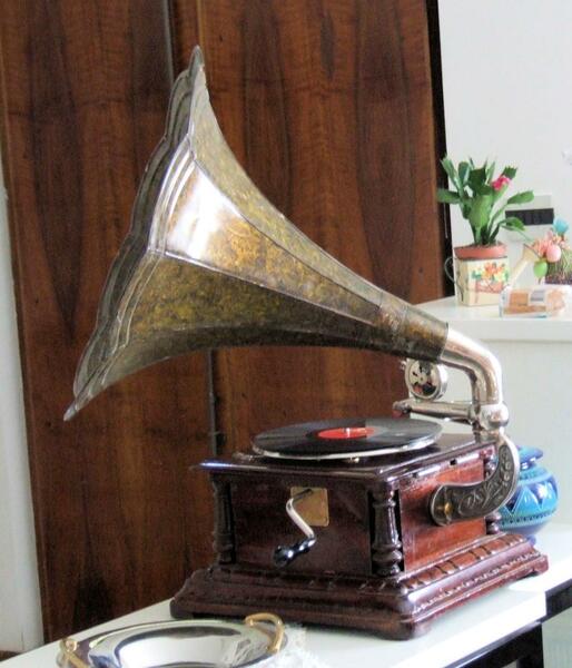 Grammofono.thumb.jpg.615b30219f0588718c02bc88c3ba7d8e.jpg