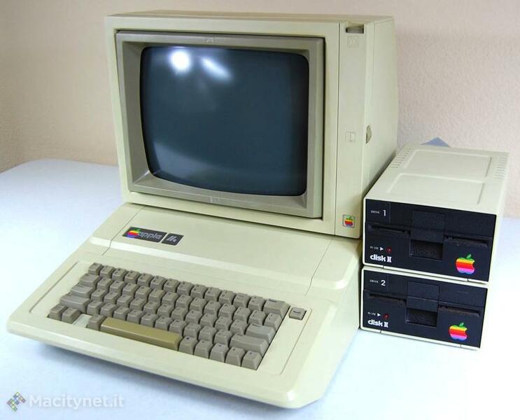 appleIIe.jpg