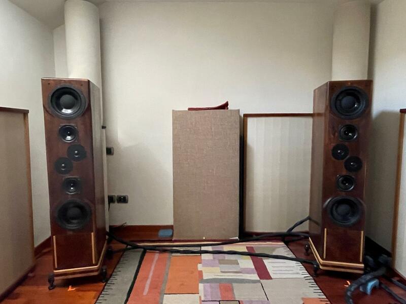 Daedalus Ulysses speakers.jpg