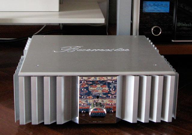 Burmester-032-front.jpg.bd6c9b07390f356aa0e39967cbecad56.jpg