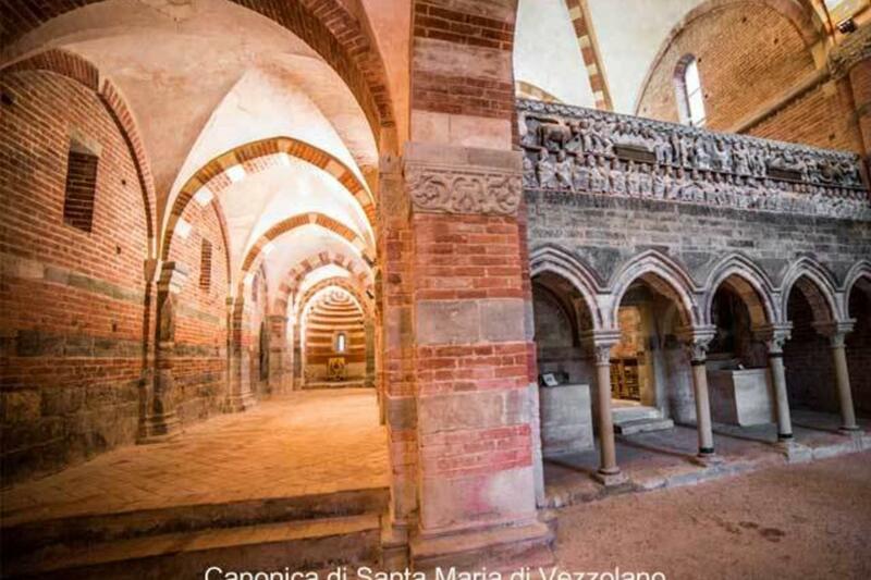 app_1920_1280_Albugnano_-_Abbazia_di_Santa_Maria_di_Vezzolano_5.jpg