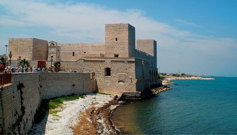 puglia-castello-trani.jpg