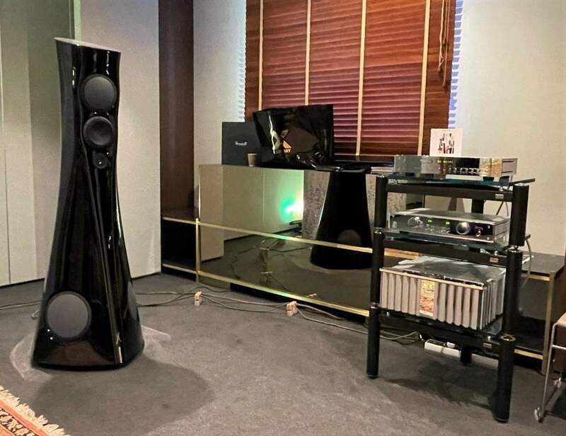 Estelon Burmester (2).jpg