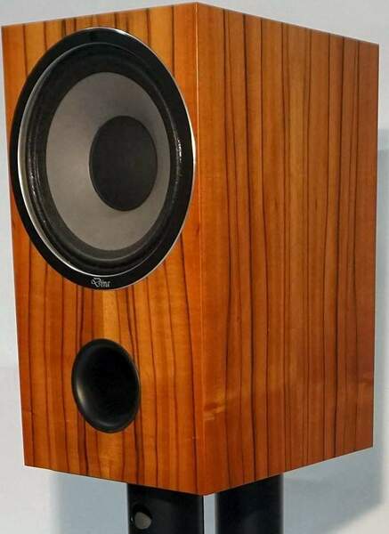 WLM DIVA MONITOR.jpg