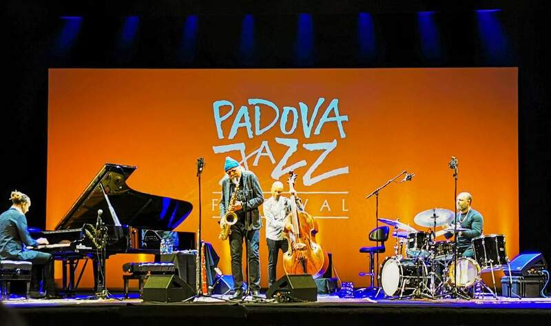 752559272_CharlesLLoydaPadovaJazz-2.thumb.jpg.f4bc8d4eaf20653fdef4f4fdd6162cac.jpg