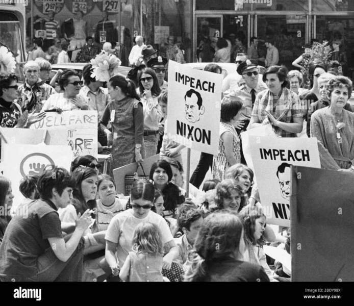 anti-nixon-protest-2BDY08X.jpg