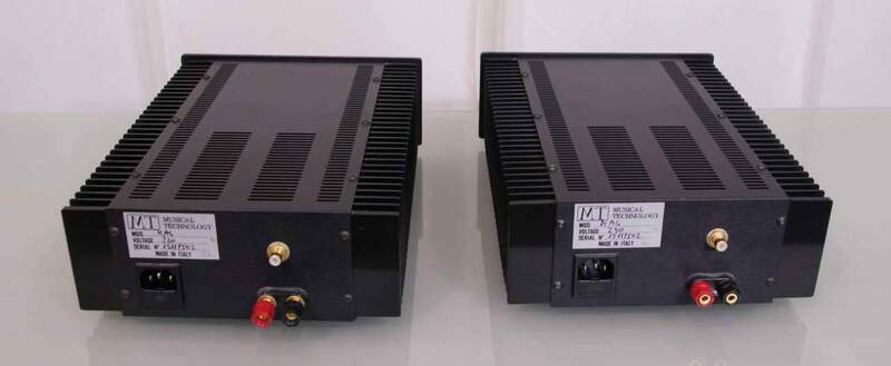 MA4 Coppia dietro.jpg