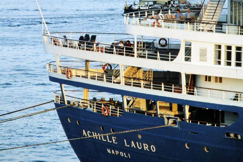 achille-lauro.thumb.jpg.3e2df52a71057c0779db3dd781f4b392.jpg