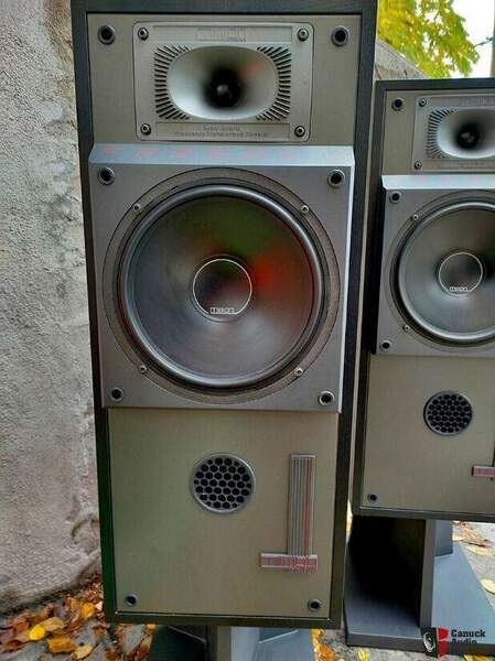 3486342-dee0c4b8-mission-770-freedom-v-loudspeakers-in-very-very-good-condition-with-original-stands.jpg