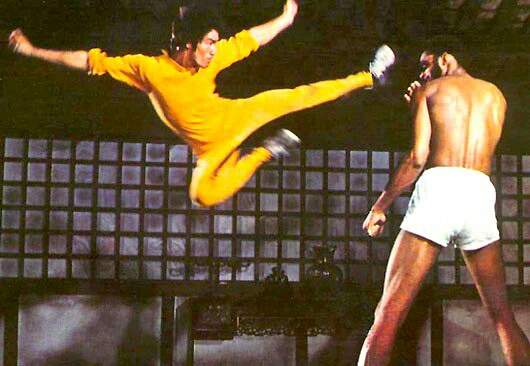 707015732_brucelee.jpg.8d3ef09efdb97b4b3c645d249b9bb66f.jpg
