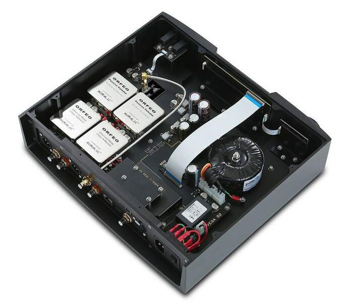 Auralic-Vega-G2-streaming-dac-inside-4-lexicom-multimedia.jpg
