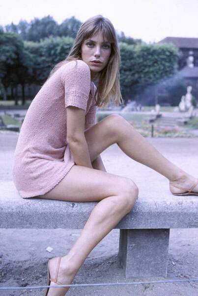 jane-birkin-GettyImages-599796347-689x1024.thumb.jpg.eeda0f68eb8f29fcdbfeea7f455dd1b3.jpg