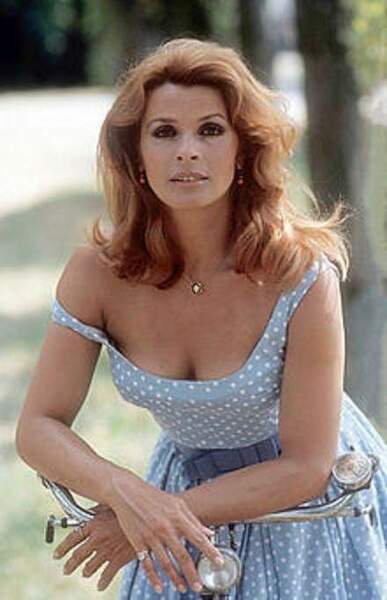 Senta_Berger_1975c.jpg
