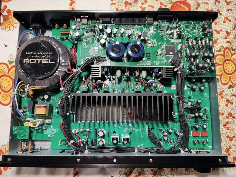 rotel.thumb.jpg.1d20ec6d097fabb8114798cb538e3e14.jpg