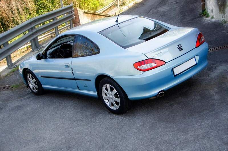Peugeot406Coup-retro.thumb.jpg.13d8c25cedc6b478df8083a03a4cd849.jpg