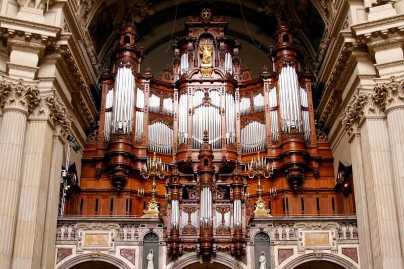 Pipe_organ_-_Berlin_Cathedral 1.jpg
