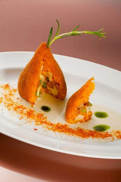 arancini-di-riso-con-carne-mozzarella-e-piselli-800x1200.thumb.jpg.25ae65094a7bb35bf2e3abf26e8e6f50.jpg