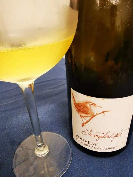 chenin.thumb.jpg.ffd8ac76b778f82bf1ba4bfe85f06c80.jpg
