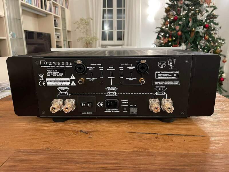 Bryston 3B SST2_Dietro.jpg
