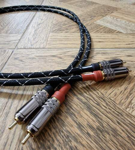 Maggiori informazioni su "Cavi di segnale Mogami W2549 terminati rca"