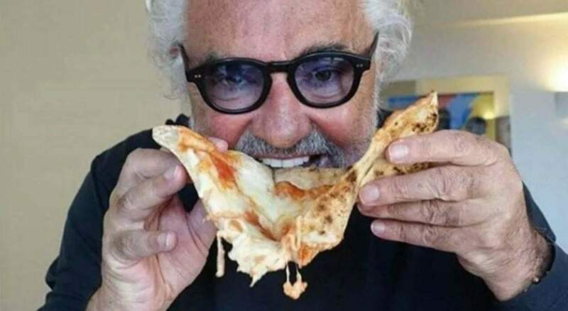 flavio-briatore-crazy-pizza-napoli.thumb.jpg.f4f41e6de3283bb821ced381c20bc6a6.jpg