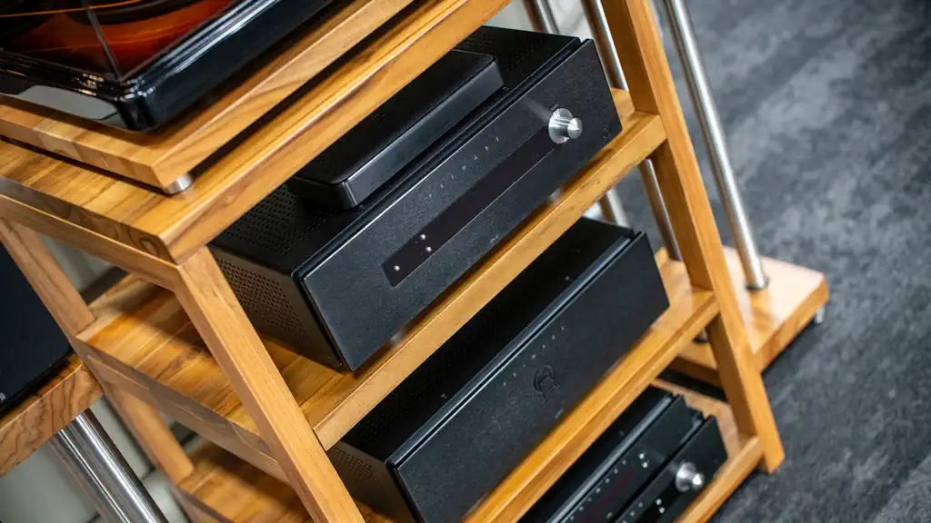 Tavolini per l'impianto Hi-Fi