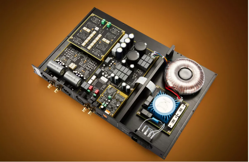 Screenshot 2024-07-09 at 10-26-31 HoloAudio - Spring 3 DAC KTE Kitsune (R2R - DSD1024) • Magna Hifi.png