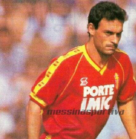 Toto-Schillaci-firmo-23-reti-nel-Messina-di-Zeman-e1644528113468.jpg.f9081ec4011b04c998a2a6ae53946a98.jpg