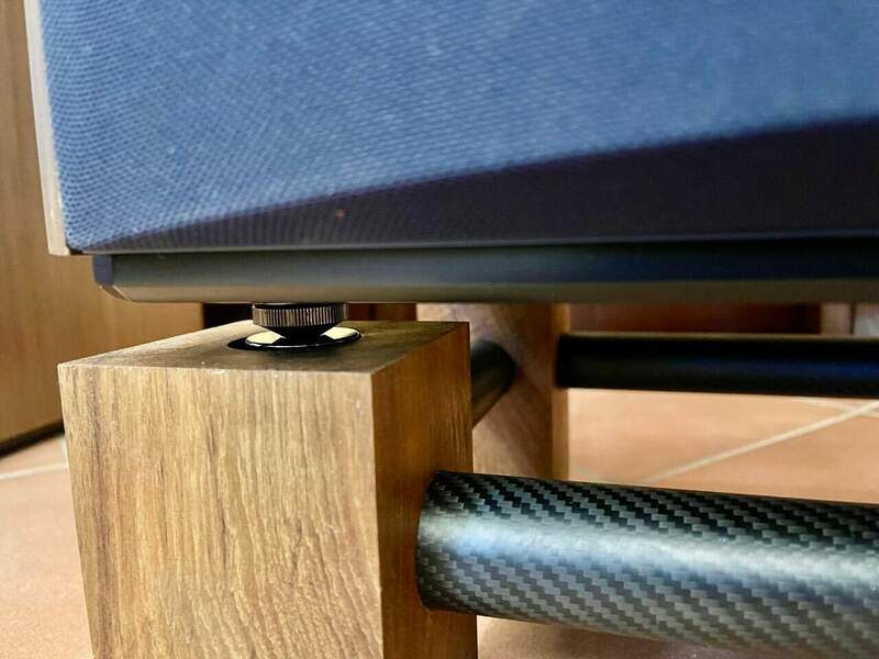 JBL 4367_stand_1.jpeg