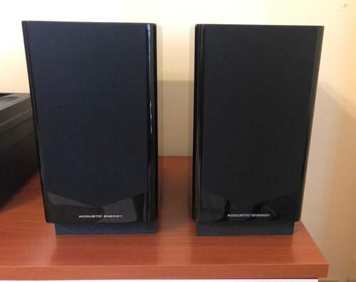 Maggiori informazioni su "Diffusori da stand Acoustic Energy AE500"