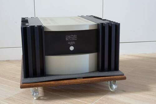 Maggiori informazioni su "Amplificatore finale Mark Levinson n. 331"