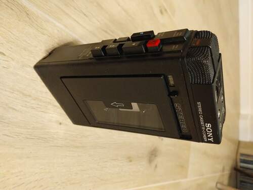 Maggiori informazioni su "registratore portatile Sony TCS 300"