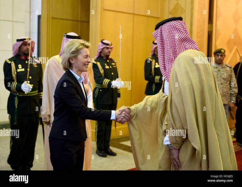 la-saudi-vice-primo-ministro-e-ministro-della-difesa-mohammad-bin-salman-al-saud-con-il-ministro-tedesco-della-difesa-ursula-von-der-leyen-cdu-nel-divano-palace-a-riyadh-arabia-saudita-08-dicembre-2016-il-ministro.jpg