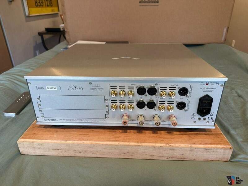 5401833-717ce3aa-audia-flight-fls-9-integrated-amplifier-mint.jpg