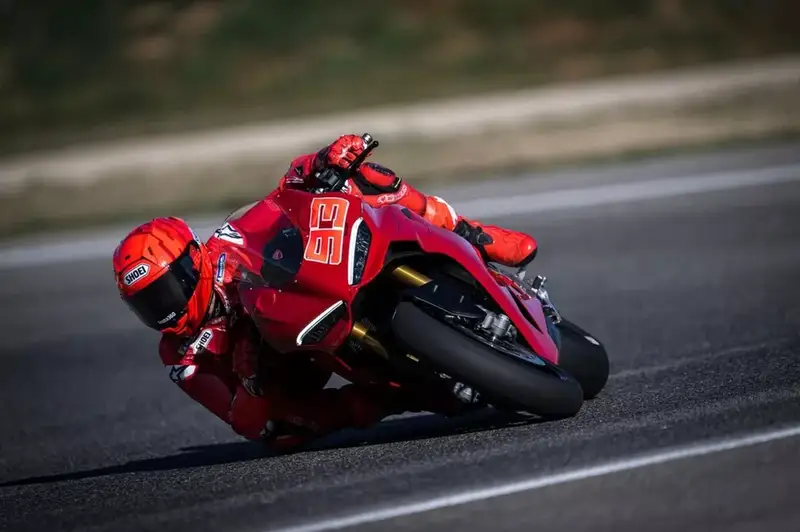 marc-marquez-panigale-v4s.webp