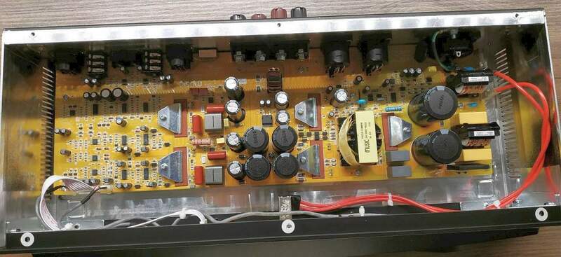 Behringer-A800-inside.jpg