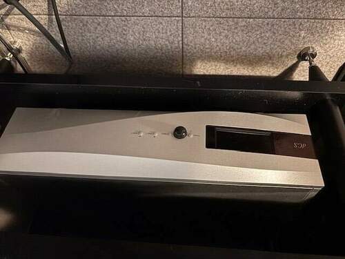 Maggiori informazioni su "Vendo DCS convertitore Master Clock Vivaldi Apex Silver"