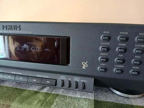 Maggiori informazioni su "Philips FT 950 RDS tuner vintage"