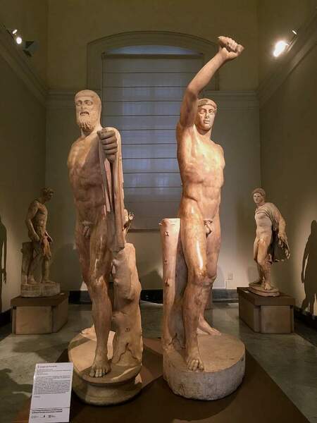 Harmodio_Aristogeiton_Nápoles_06.jpg