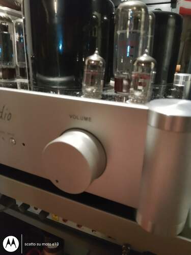 Maggiori informazioni su "Mi Co Va)integrato valvolare LA Audio"