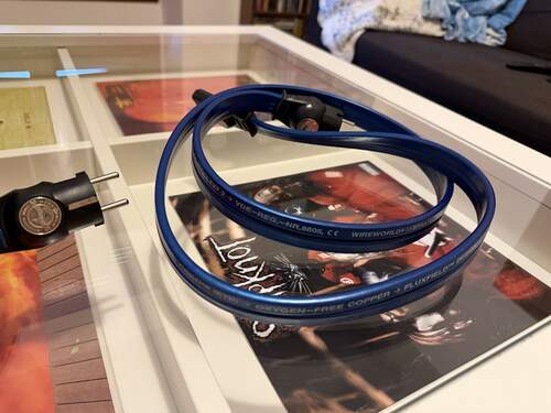 Maggiori informazioni su "Wireworld Stratus 7 Coppia di cavi Alimentazione"