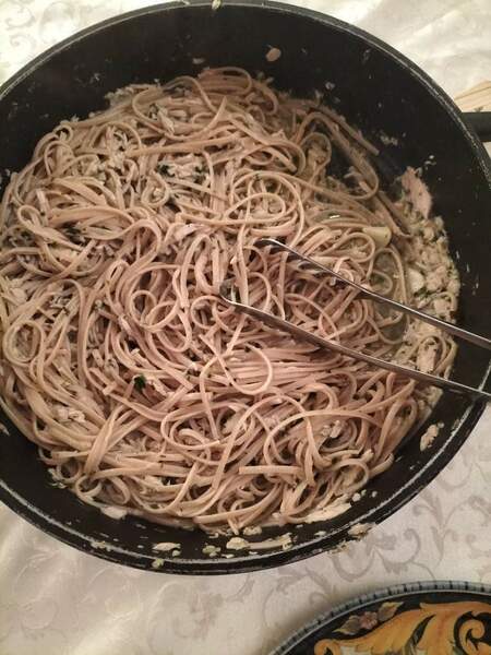 Pasta aglio olio tonno e scorza limone.jpg
