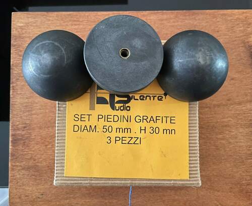 Maggiori informazioni su "Audio Silente set 3 piedini in grafite RIBASSO"