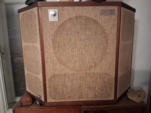 Maggiori informazioni su "Acoustic Research AR LST"