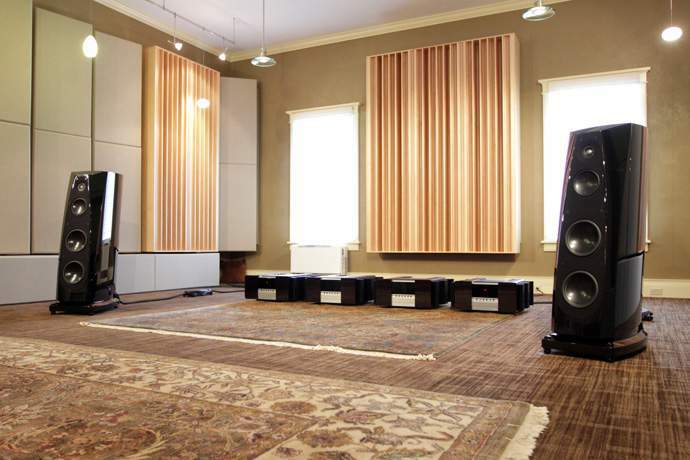 listeningroom_img_2621.jpg.7d5c4cff11d502cfc214c7cb7e084839.jpg