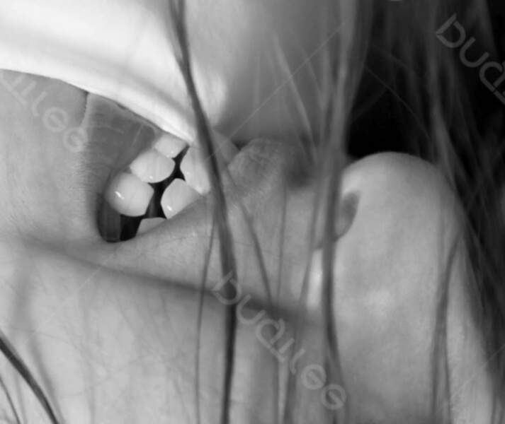 pngtree-woman-biting-pillow-caucasian-women-teeth-photo-picture-image_2929676.thumb.jpg.718a49708b60ba393a311fa38b0eb8e5.jpg