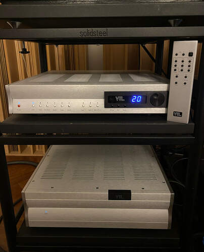 Maggiori informazioni su "Preamplificatore Reference Line Stage modello VTL TL 7.5"