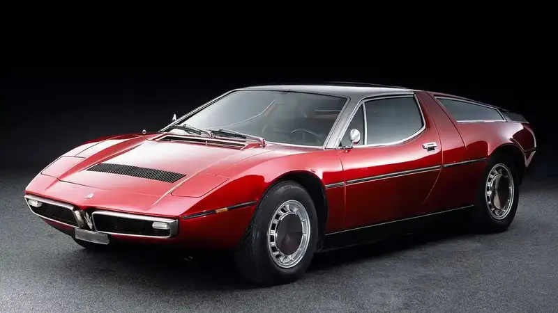 maserati-bora.webp