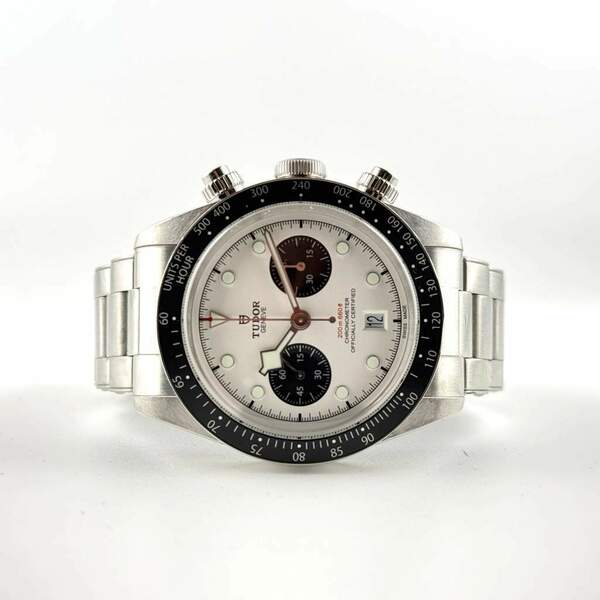 tudor-black-bay-chrono-panda-1409155_2048x2048.jpg