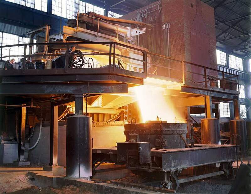 Allegheny_Ludlum_steel_furnace.jpg